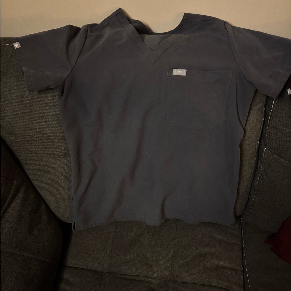 Small Figs scrub top. Charcoal color, one pocket.